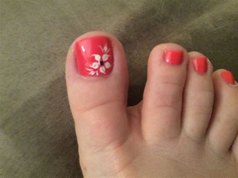 Summer pedicure | Pedicure designs, Flower pedicure designs, Pedicure designs toenails