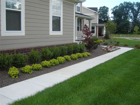 Boxwood Landscaping Ideas — Randolph Indoor and Outdoor Design