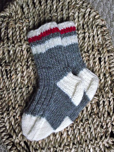 Free Knitting Patterns For Childrens Socks Web An Assortment Of Free Knitting Patterns For Hand ...