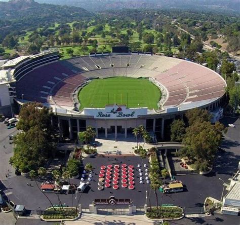 The 10 Biggest College Football Stadiums — The Sporting Blog