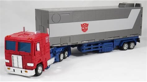 Transformers Masterpiece MP-44 Optimus Prime accessories & truck mode ...