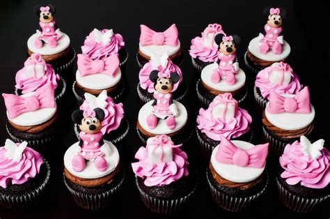 Minnie Mouse Cupcakes | Minnie mouse cupcakes, Themed cupcakes, Cupcakes decoration