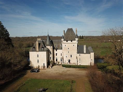 Splendid 14th and 17th C. chateau in Indre department in CHATEAUROUX ...