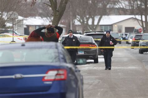 Photos: Police investigate mass shooting on Joliet’s West Side – Shaw Local