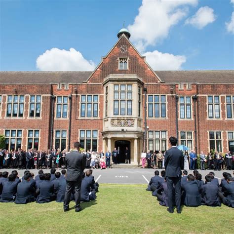 Queen Elizabeth’s School (QE Boys) 11+ – Top School And Uni