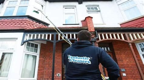 7 Ultimate Window Cleaning Tips