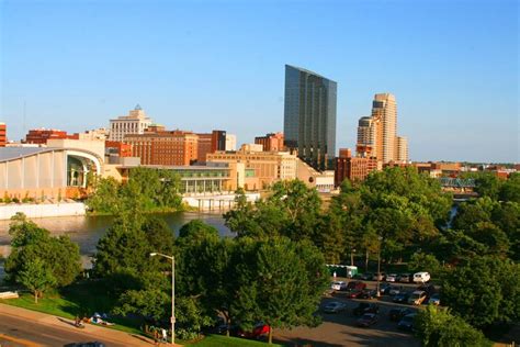 Downtown Grand Rapids skyline photo - Andy Lopušnak Photography photos at pbase.com