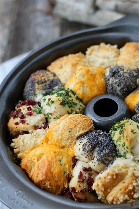 Incredible Savory Monkey Bread – Good Dinner Mom