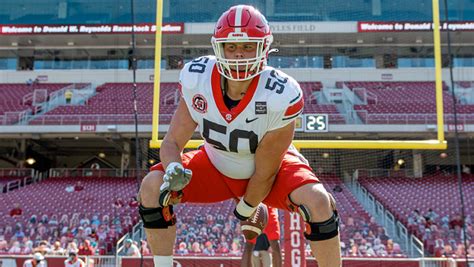 Georgia Bulldogs Return To Block Number Font On Football Uniforms ...