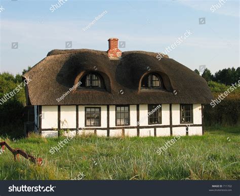 Danish Cottage Stock Photo 711702 : Shutterstock