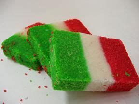 Cocada Tricolor | Coconut candy, Coconut candy bars, Mexican food recipes