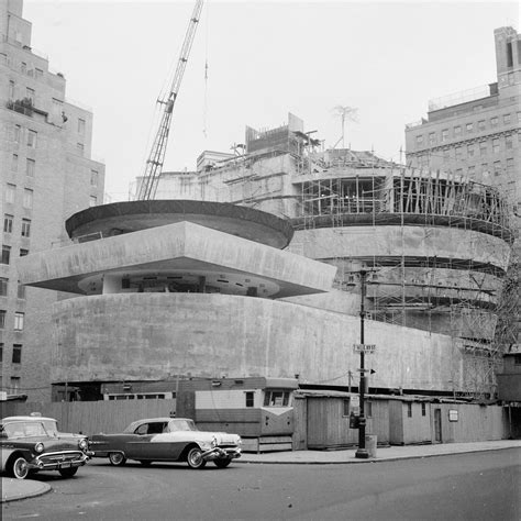 √ Architecture Solomon R Guggenheim Museum - Alumn Photograph