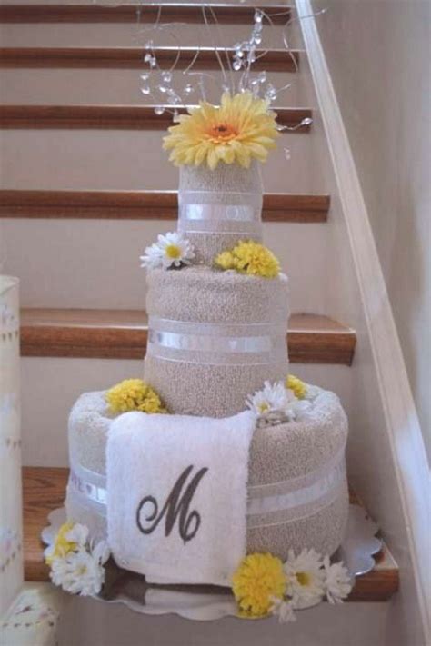60 super Ideas for bridal gifts for bride baskets towel cakes | Bridal gifts for bride, Wedding ...