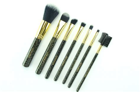 Sephora Collection Holiday Makeup Brush Sets (6) – The Pink Millennial