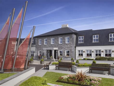 Radisson Blu Hotel & Spa, Sligo, celebrates new owners iNua Hospitality ...