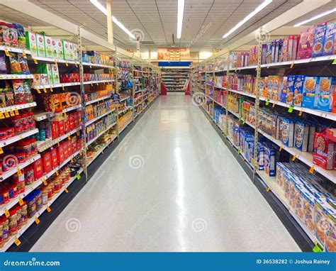 Cereal Aisle Fred Meyer Springfield, OR Editorial Photography - Image ...