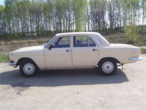 GAZ-24 VOLGA - Review and photos