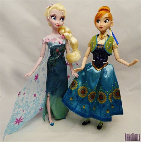 Closer Look at the Disney Store Frozen Fever classic dolls - Frozen Fever Photo (38153440) - Fanpop