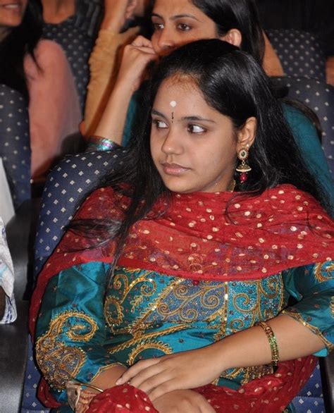 Hot Sexy Unseen Stills: Gv prakash Wife Singer Saindhavi Hot Sexy Spicy ...