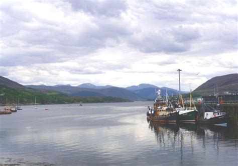 Where to Park Overnight in Ullapool - This Pair Go There