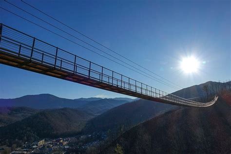 Gatlinburg Sky Bridge | Tennessee Smokies Visitors Guide