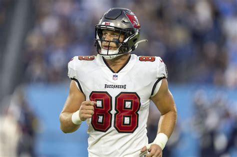 Cade Otton fantasy advice: Start or sit the Buccaneers TE in Week 6 ...