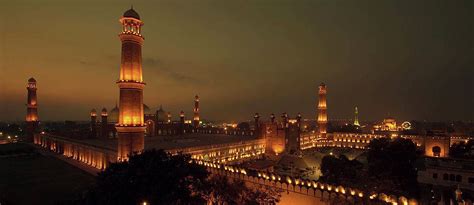 City of lights Lahore looms large in this novel - Telegraph India