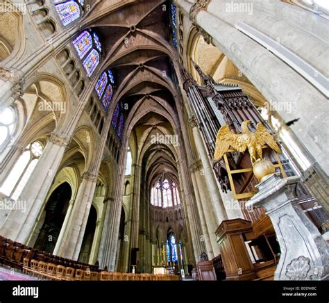 Interior of the Cathedral of Reims, France Stock Photo - Alamy