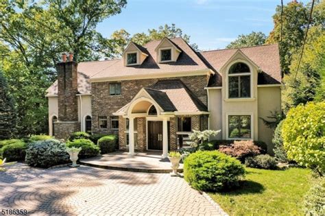 Upper Saddle River, NJ Real Estate - Upper Saddle River Homes for Sale | realtor.com®