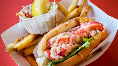 These Are the Best Lobster Rolls in Maine | GQ