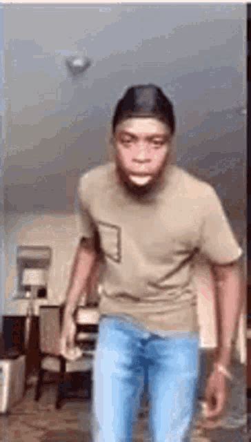 Shocked Faint GIF - Shocked Faint Man Fainting - Discover & Share GIFs