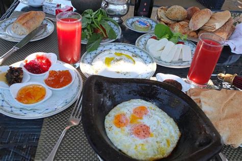 Lebanese breakfast | Mediterranean recipes, Authentic cuisine, Lebanese recipes