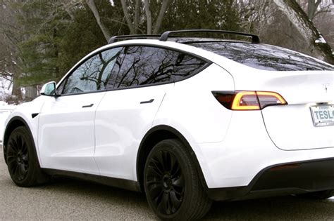 Tesla Model 3/Y Roof Racks from Tesloid: Save 10% Off - TeslaNorth.com