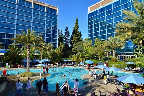 Disneyland Hotel Pool Closure