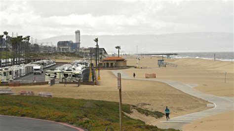 Swim areas north of El Segundo reopen after sewage spill