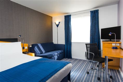 HOLIDAY INN EXPRESS SOUTHAMPTON - WEST, AN IHG HOTEL $69 ($̶7̶5̶ ...