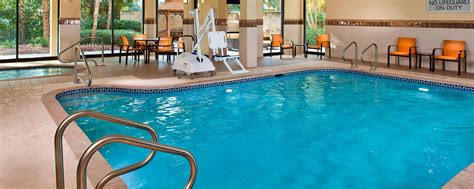 Covington, LA Hotel with Gym & Pool | Courtyard New Orleans Covington ...