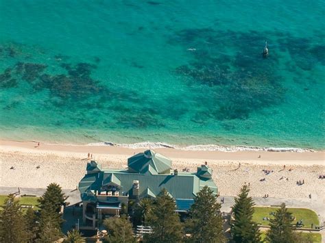 Perth's Beautiful Cottesloe Beach | Travel Insider