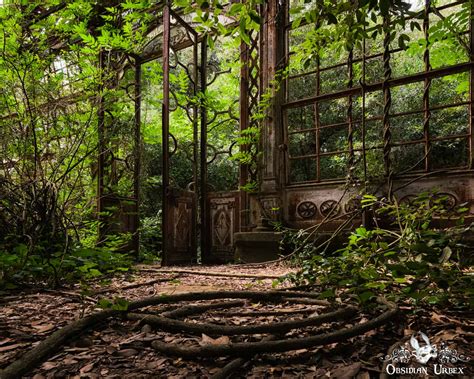 Steampunk Greenhouse, Italy - Obsidian Urbex Photography | Urban Exploration | Abandoned Places