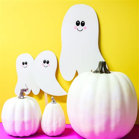 How to Use Glow in the Dark Paint to Make Halloween Projects - Angie Holden The Country Chic Cottage