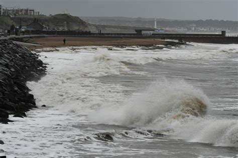 Hour-by-hour weather forecast as storm Jorge is set to hit Sunderland and weather warning for ...