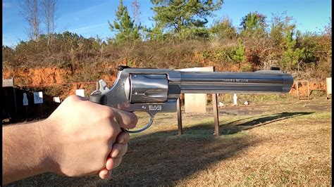 Smith & Wesson 500 Magnum - YouTube