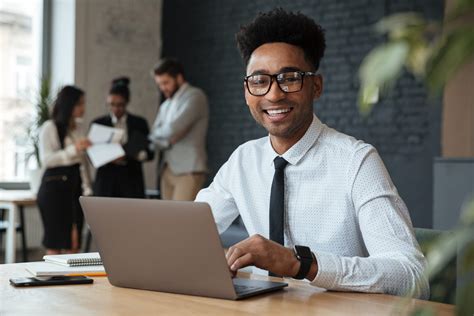 Jovem empreendedor: não desista na primeira crise - ACIF