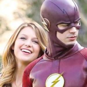 New Images Revealed From 'The Flash'/'Supergirl' Crossover - ZergNet