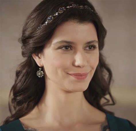 Beren Saat - Biography, Height & Life Story | Super Stars Bio