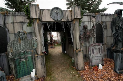 Cemetery facade 2014 | Halloween haunted houses, Creepy halloween decorations, Halloween tombstones