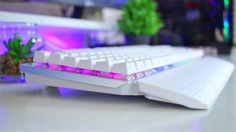 Beautiful White RGB Gaming Keyboard - Redragon Indrah - YouTube