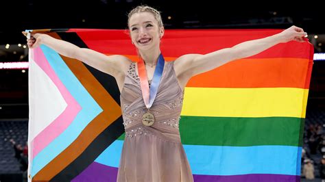 Out skater Amber Glenn wins U.S. figure skating title, poses with ...