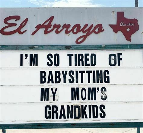 30 Of The Funniest Signs Spotted In Front Of The "El Arroyo" Restaurant | DeMilked