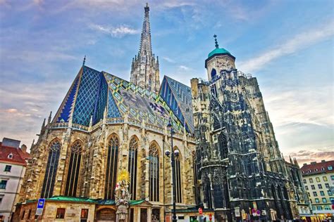 St Stephen Cathedral on Stephansplatz in Vienna Editorial Image - Image of exterior, european ...